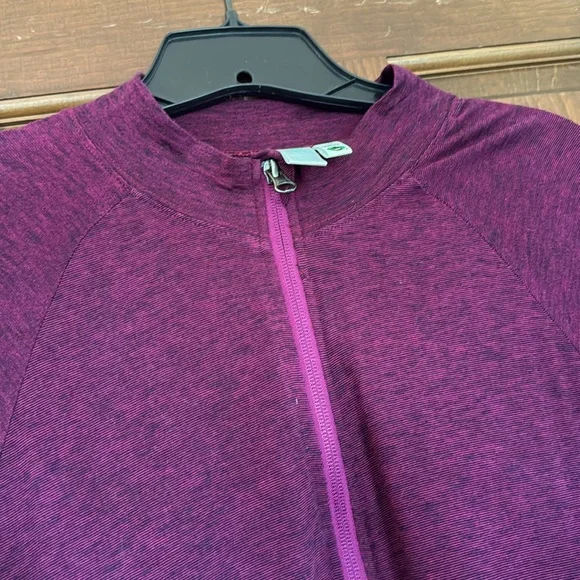 Fuschis Athletic Dress Size L - Picture 3 of 3